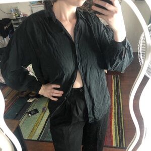 Black 100% silk pleated paisley print blouse with shoulder pads